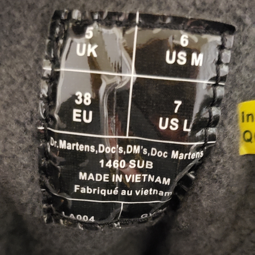 NWOB Dr.Martens 1460 Fleece Lined Sub Boots Water-resistant Black US M6 L7 UK 5 - Picture 14 of 17